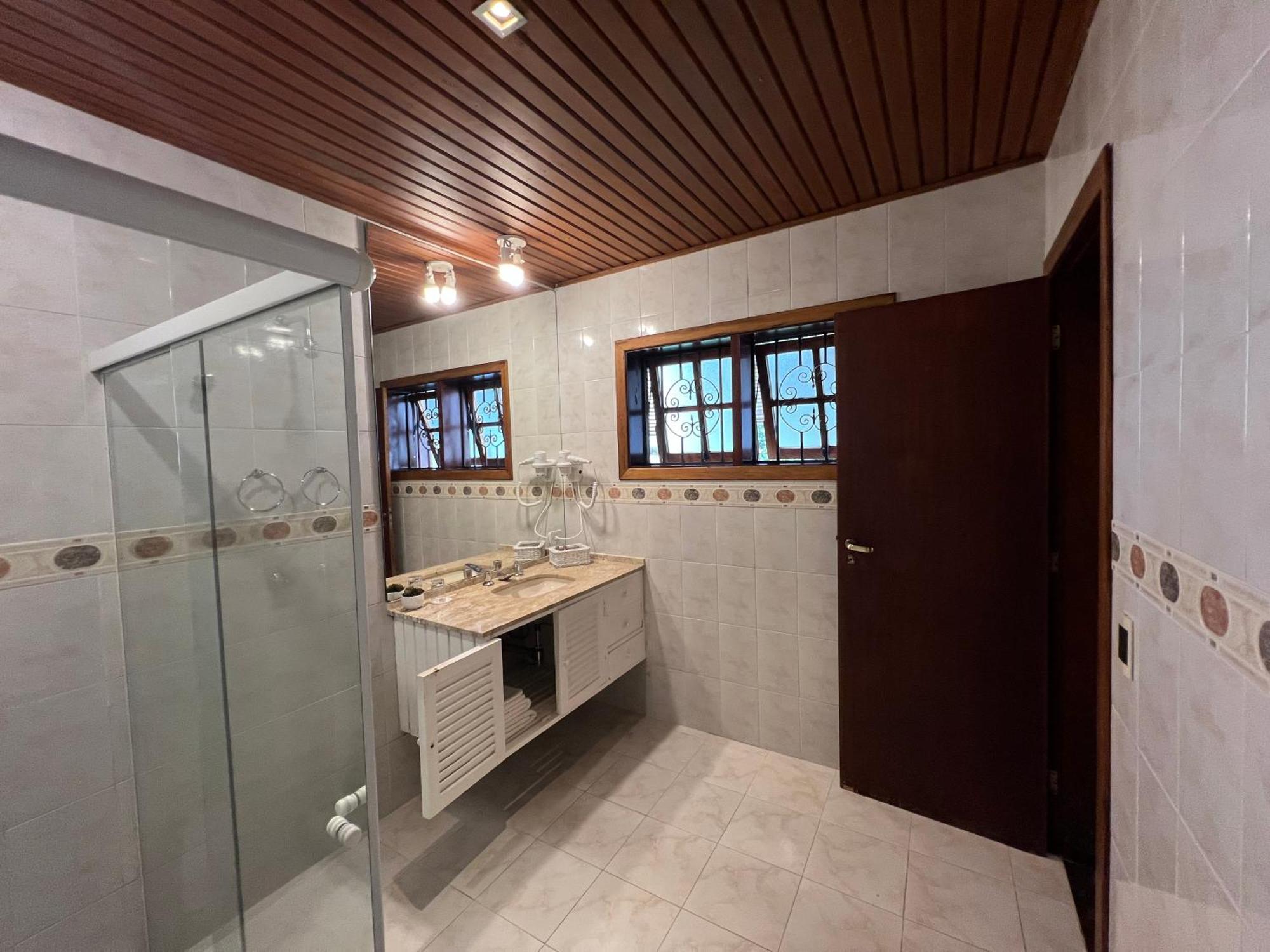 Pousada Apple House Campos Do Jordao 4*