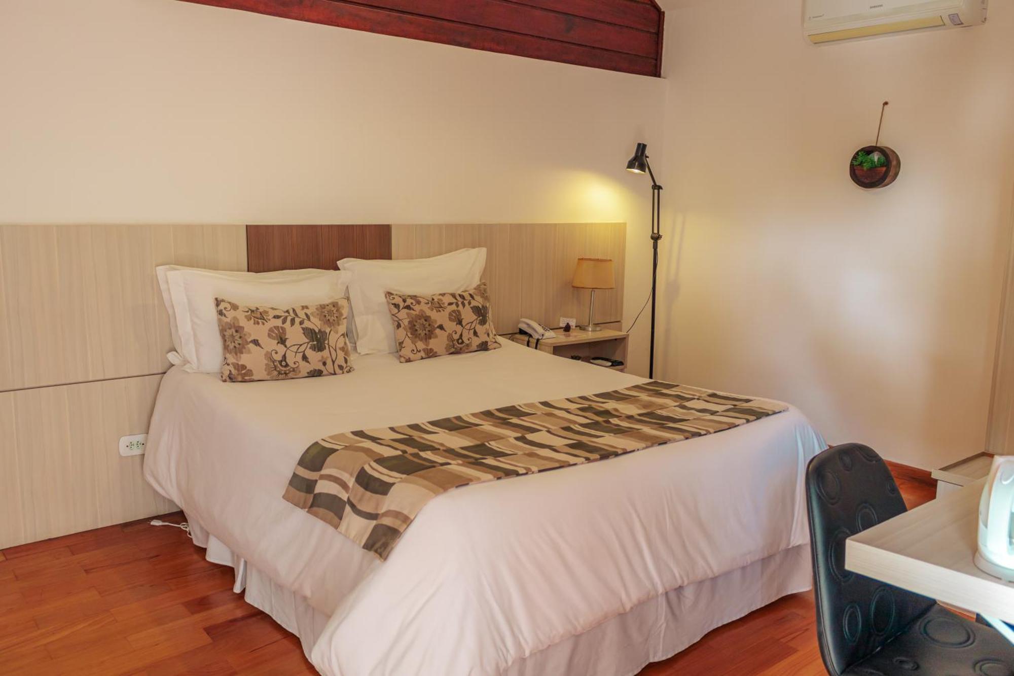 Apple House 4*